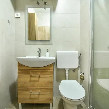 Apartment Centar 2 *