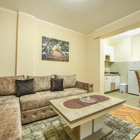 Centar 2 Apartment