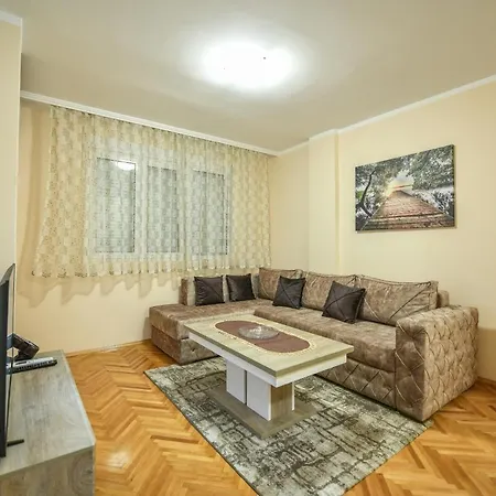 Centar 2 Apartment